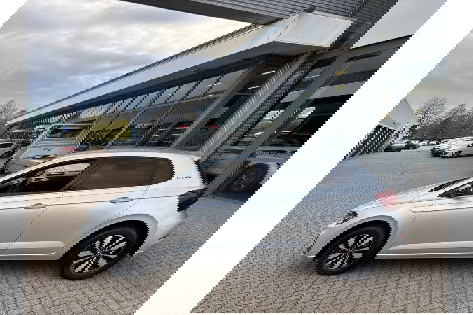 Volkswagen Polo 1.0 TSI AUTOMAAT 115PK GOAL EDITION NAVI PDC ADAPCRUISE.