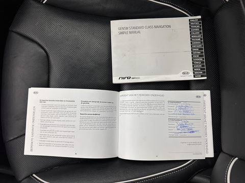 Kia e-Niro ExecutiveLine 64 kWh [ 3-Fase ] {SOH-100%} (INCL.BTW) Aut.*LEATHER | FULL-LED | NAVI-FULLMAP | ADAPTIVE-CRUISE | CAMERA | MEMORY-PACK | LANE-ASSIST | KEYLESS | DIGI-COCKPIT | PRIVACY-GLASS | 17"ALU*