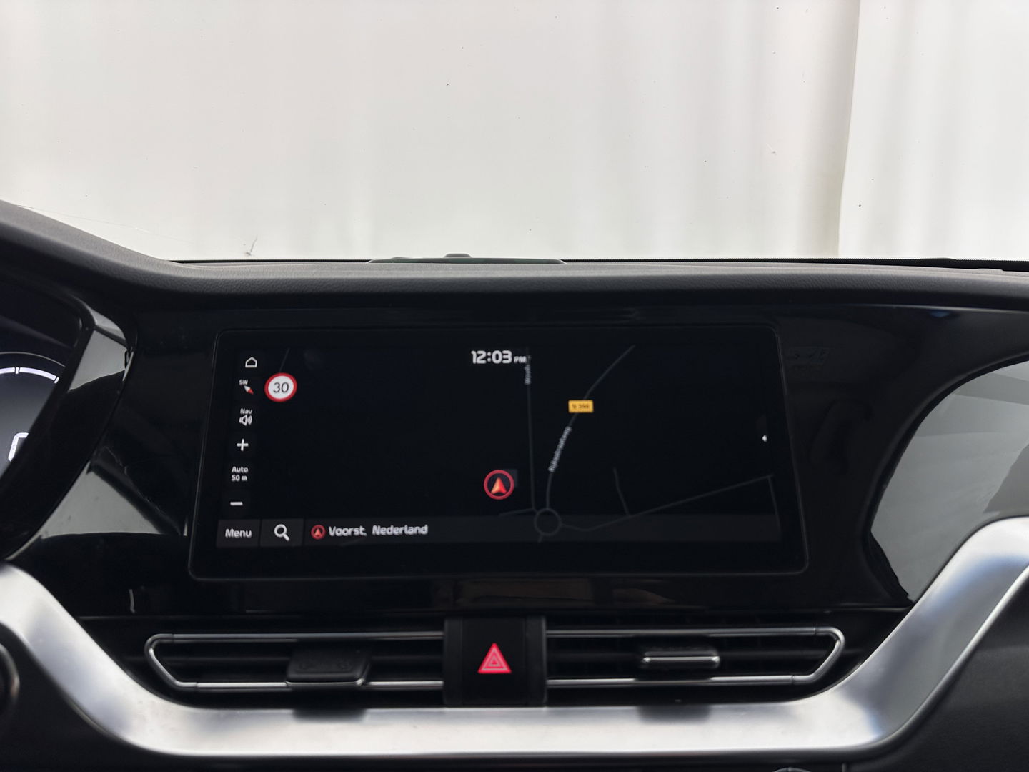 Kia e-Niro ExecutiveLine 64 kWh [ 3-Fase ] {SOH-100%} (INCL.BTW) Aut.*LEATHER | FULL-LED | NAVI-FULLMAP | ADAPTIVE-CRUISE | CAMERA | MEMORY-PACK | LANE-ASSIST | KEYLESS | DIGI-COCKPIT | PRIVACY-GLASS | 17"ALU*