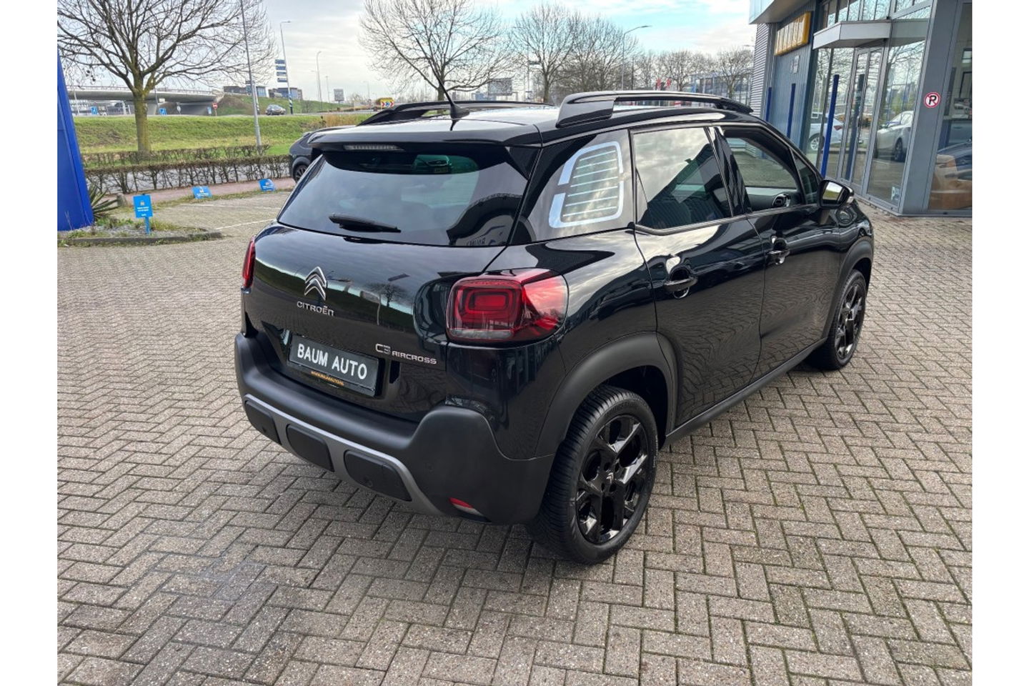 Citroën C3 Aircross 1.2 PT S&S SHINE AUTOMAAT NAVI PDC CRUISECONTROL.