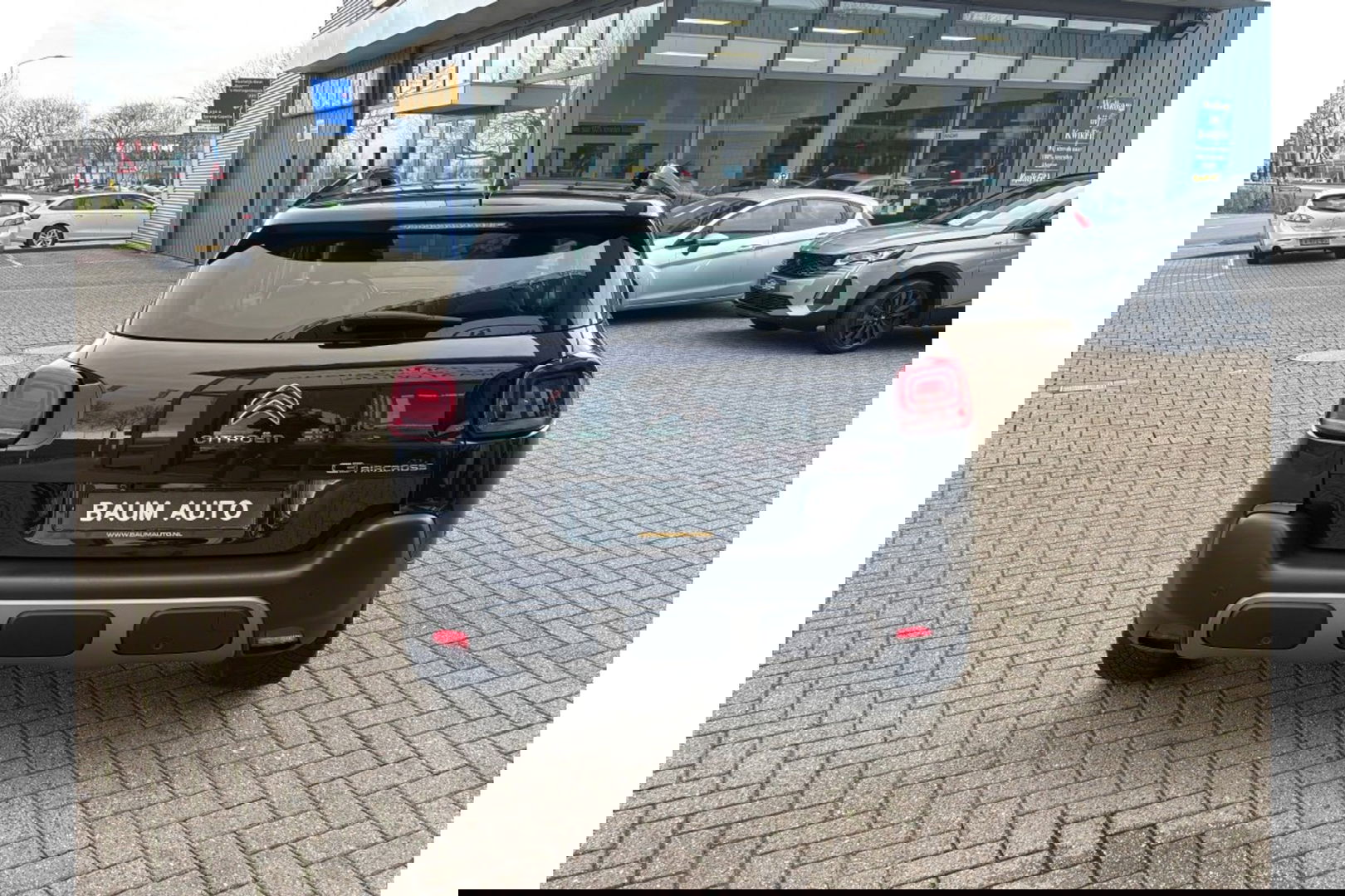 Citroën C3 Aircross 1.2 PT S&S SHINE AUTOMAAT NAVI PDC-CAMERA CRUISECONTROL.