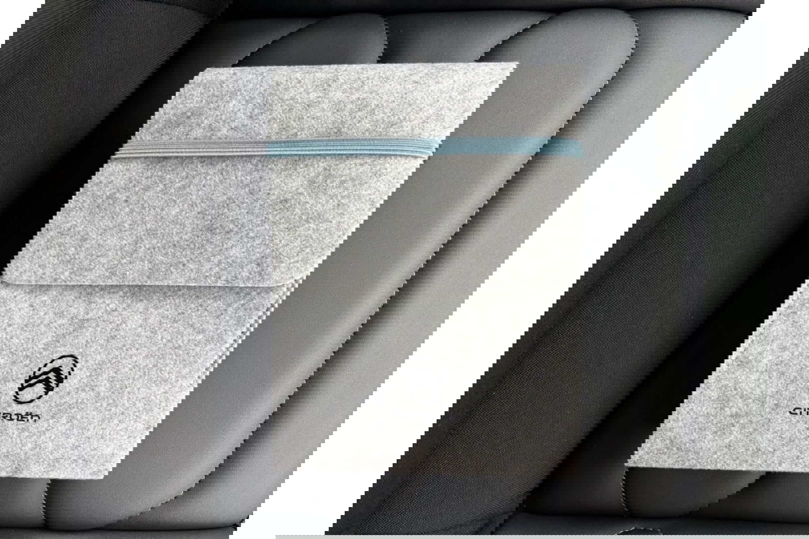 Citroën C3 Aircross 1.2 PT S&S SHINE AUTOMAAT NAVI PDC-CAMERA CRUISECONTROL.