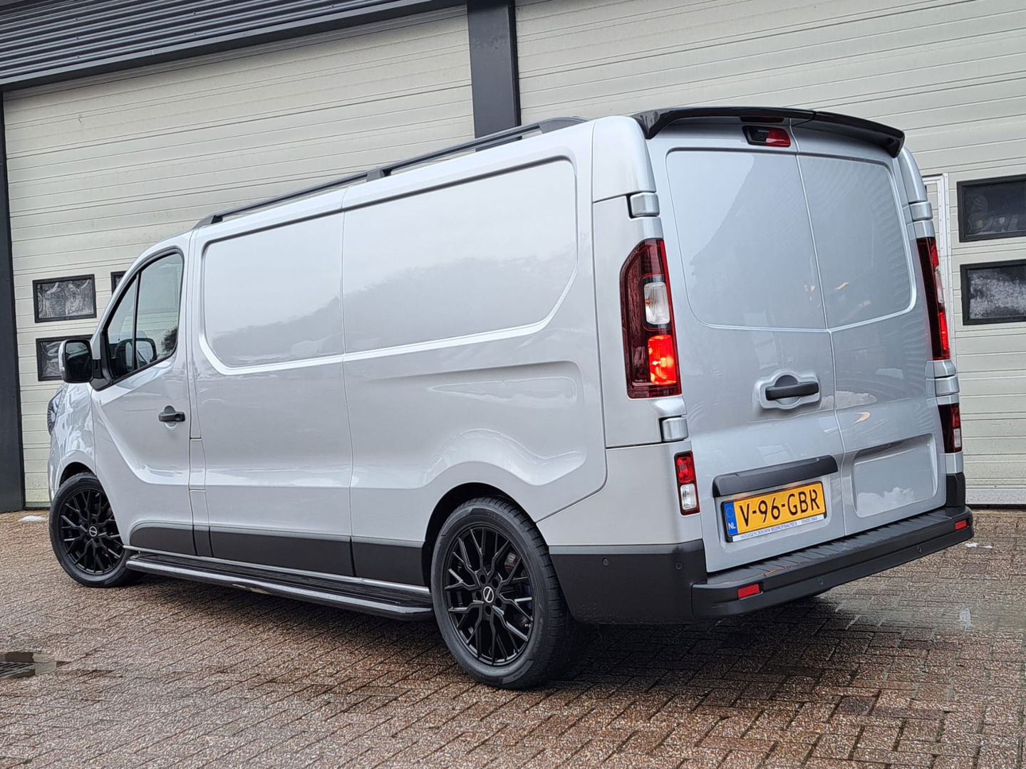 Renault Trafic T30 2.0 dCi Automaat 150 pk Euro 6 Lang L2 - Apple Carplay - LED