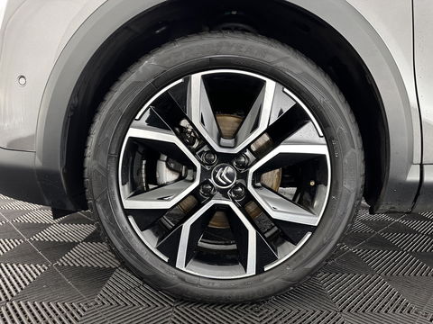 Citroën Ë-C4 Shine Pack Business 50 kWh [ 3-Fase ] {SOH-94%} (INCL.BTW) *PANO | HEAD-UP | LEATHER | FULL-LED | VIRTUAL-COCKPIT | KEYLESS | DAB+ | NAVI-FULLMAP | ECC | PDC | CRUISE | 18''ALU*