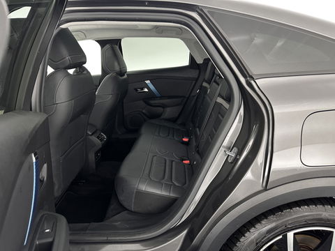 Citroën Ë-C4 Shine Pack Business 50 kWh [ 3-Fase ] {SOH-94%} (INCL.BTW) *PANO | HEAD-UP | LEATHER | FULL-LED | VIRTUAL-COCKPIT | KEYLESS | DAB+ | NAVI-FULLMAP | ECC | PDC | CRUISE | 18''ALU*