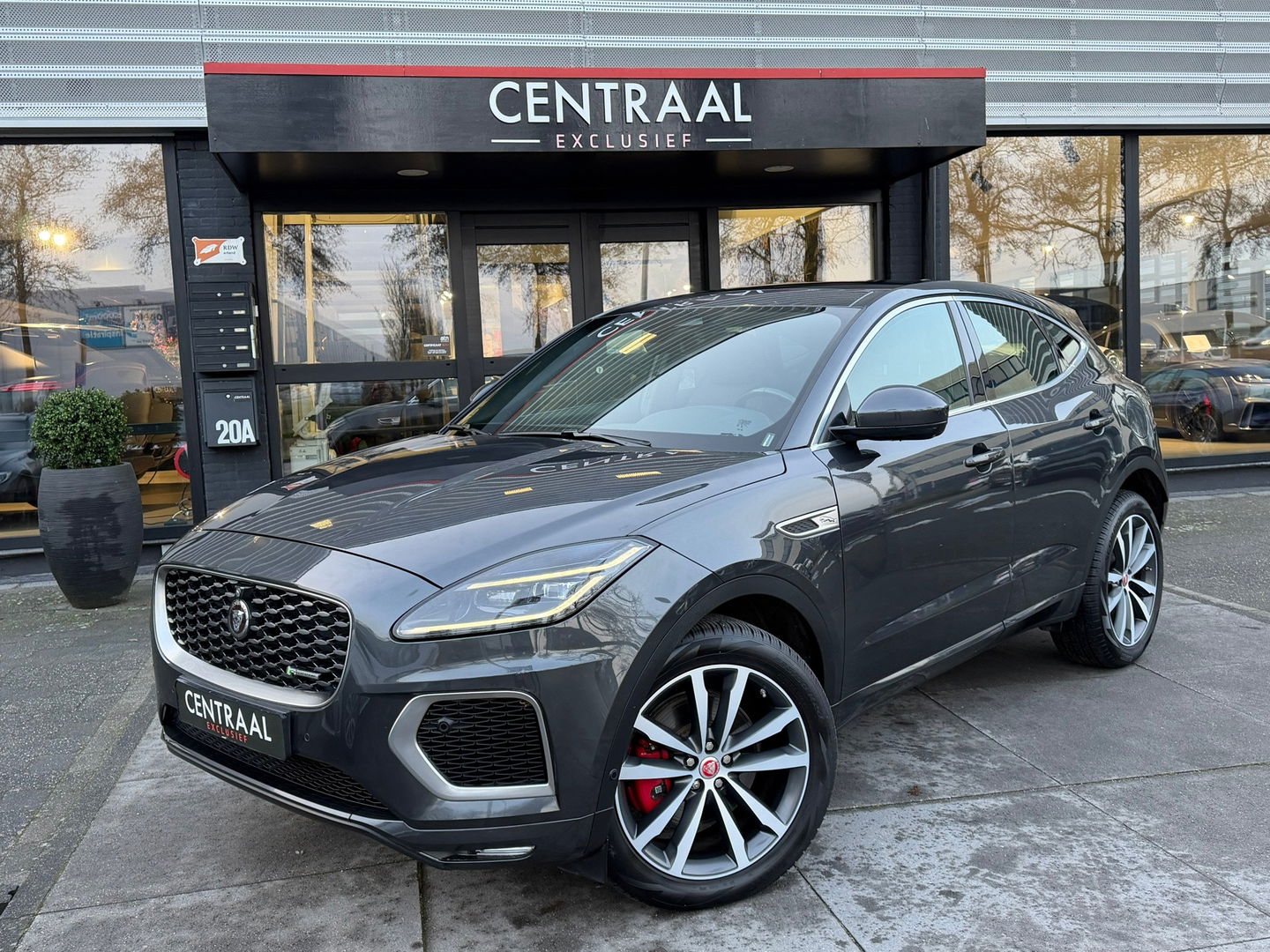 Jaguar E-Pace 1.5 P300e AWD R-Dynamic HSE Pano|Memory|Meridian|Carplay|310PK|Camera