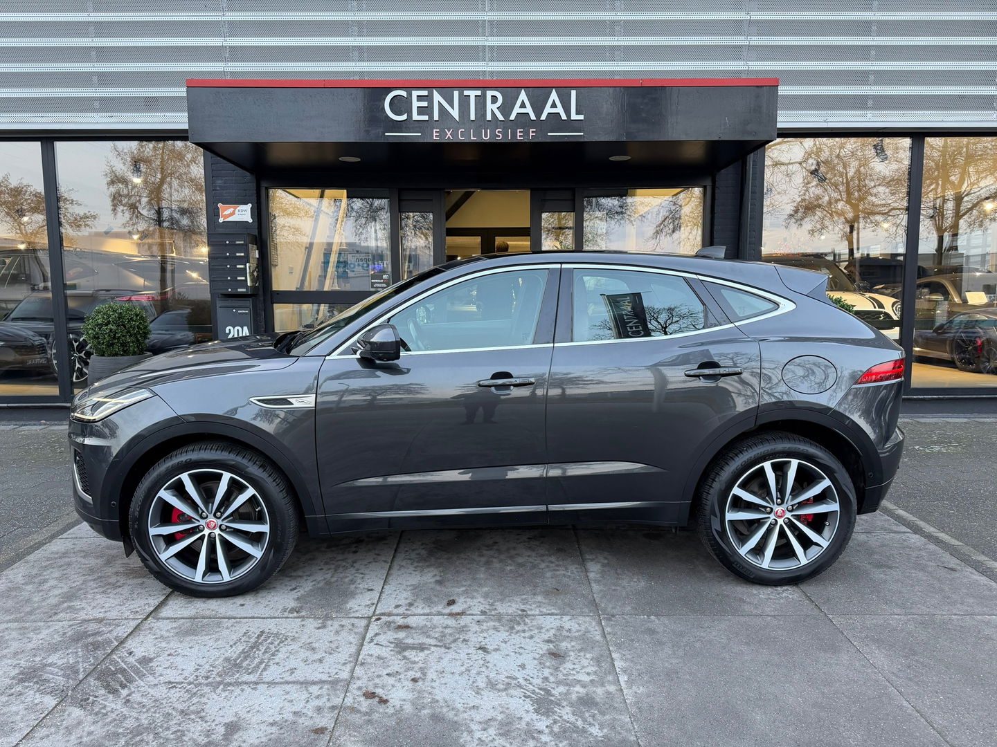 Jaguar E-Pace 1.5 P300e AWD R-Dynamic HSE Pano|Memory|Meridian|Carplay|310PK|Camera