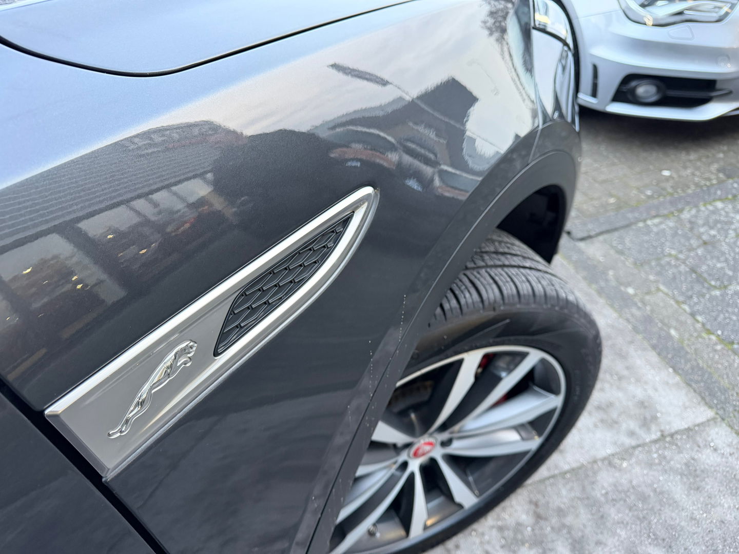 Jaguar E-Pace 1.5 P300e AWD R-Dynamic HSE Pano|Memory|Meridian|Carplay|310PK|Camera