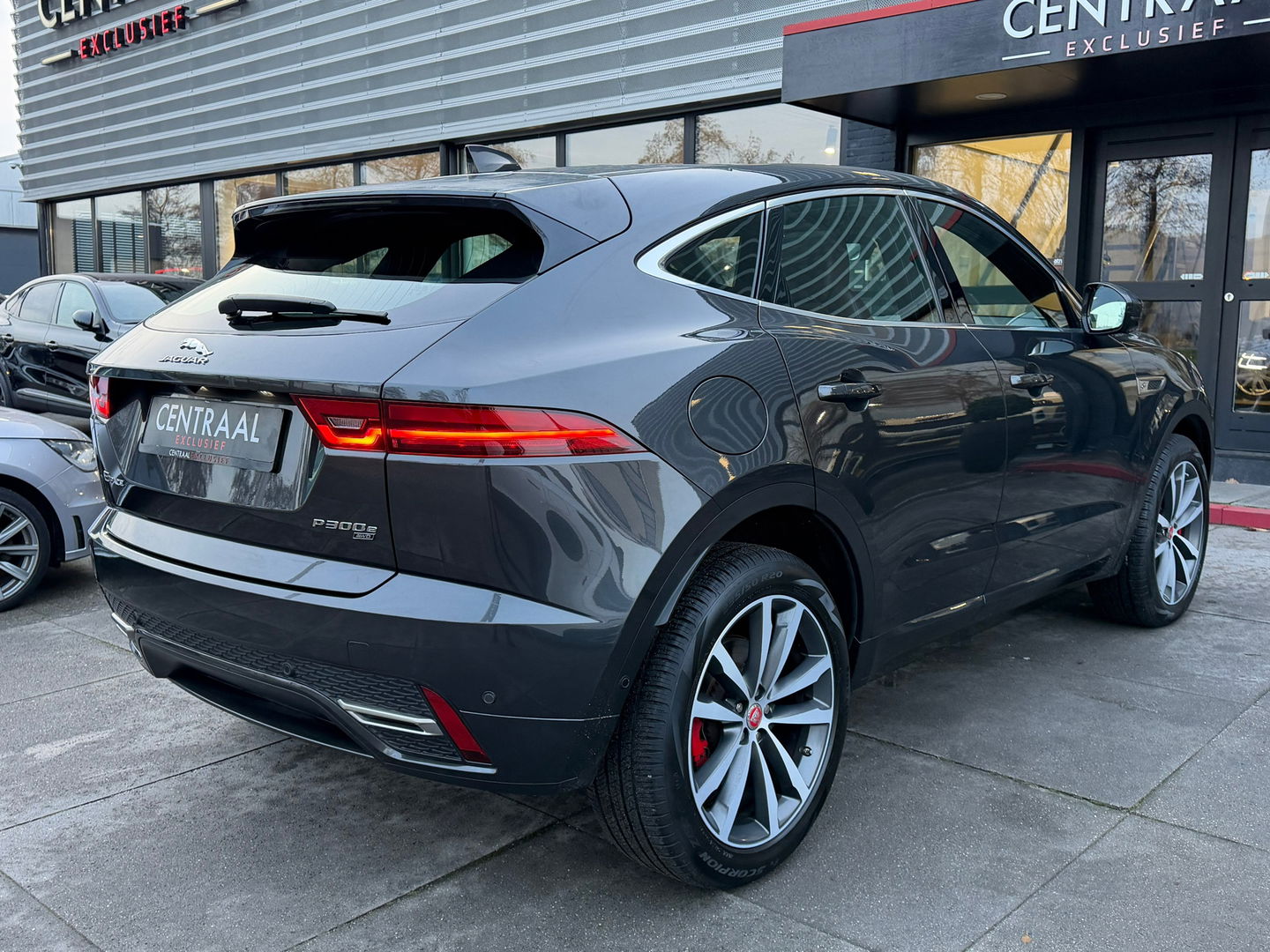 Jaguar E-Pace 1.5 P300e AWD R-Dynamic HSE Pano|Memory|Meridian|Carplay|310PK|Camera