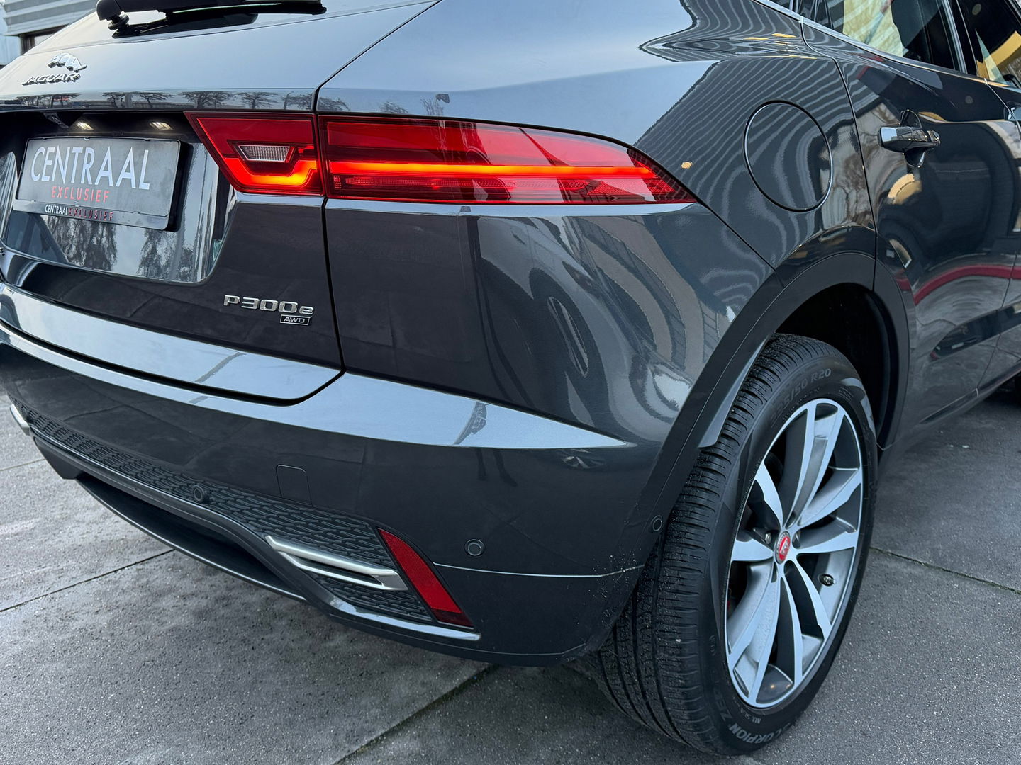 Jaguar E-Pace 1.5 P300e AWD R-Dynamic HSE Pano|Memory|Meridian|Carplay|310PK|Camera