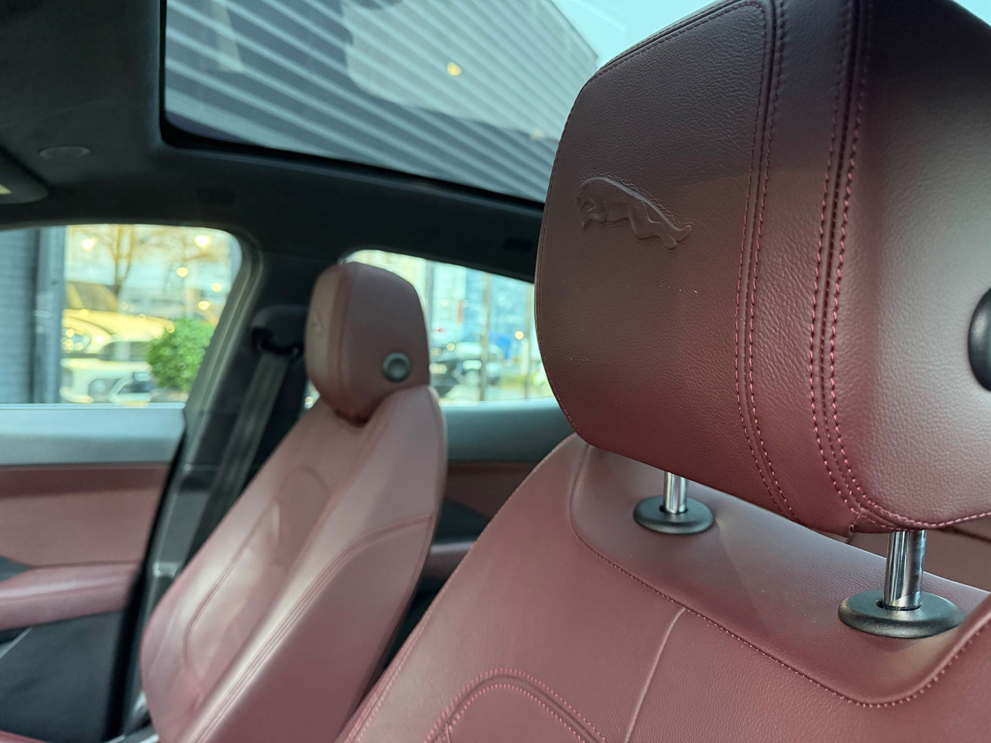 Jaguar E-Pace 1.5 P300e AWD R-Dynamic HSE Pano|Memory|Meridian|Carplay|310PK|Camera