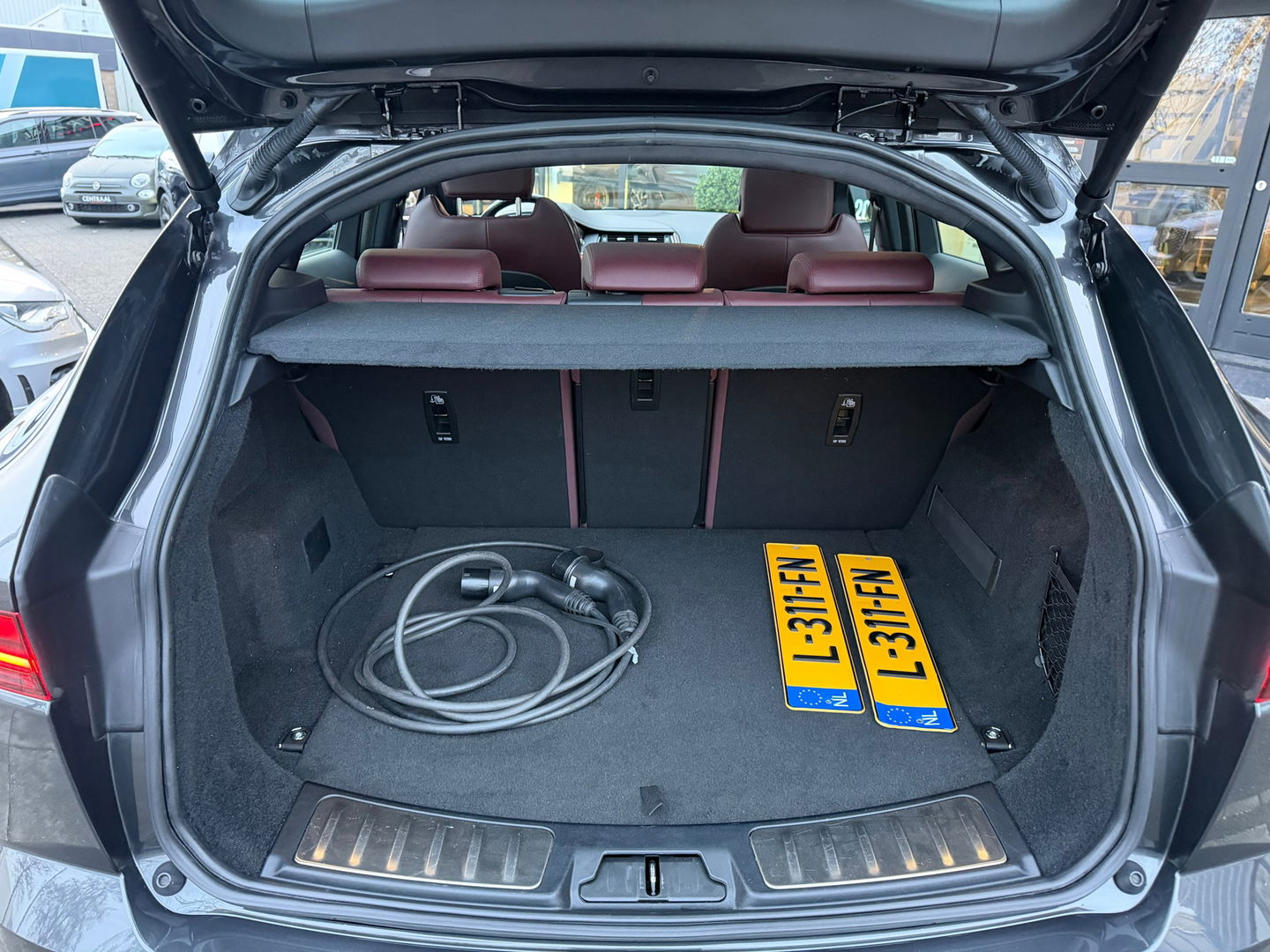 Jaguar E-Pace 1.5 P300e AWD R-Dynamic HSE Pano|Memory|Meridian|Carplay|310PK|Camera