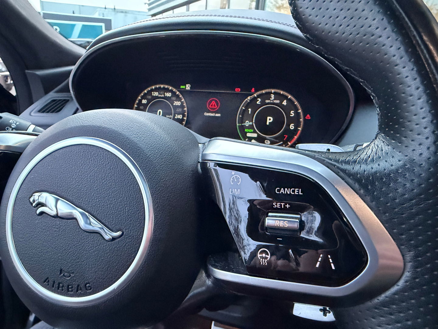 Jaguar E-Pace 1.5 P300e AWD R-Dynamic HSE Pano|Memory|Meridian|Carplay|310PK|Camera