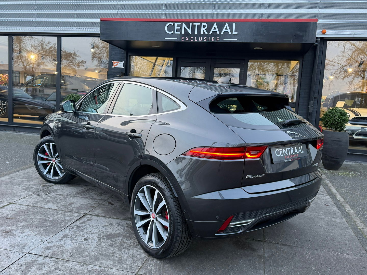Jaguar E-Pace 1.5 P300e AWD R-Dynamic HSE Pano|Memory|Meridian|Carplay|310PK|Camera