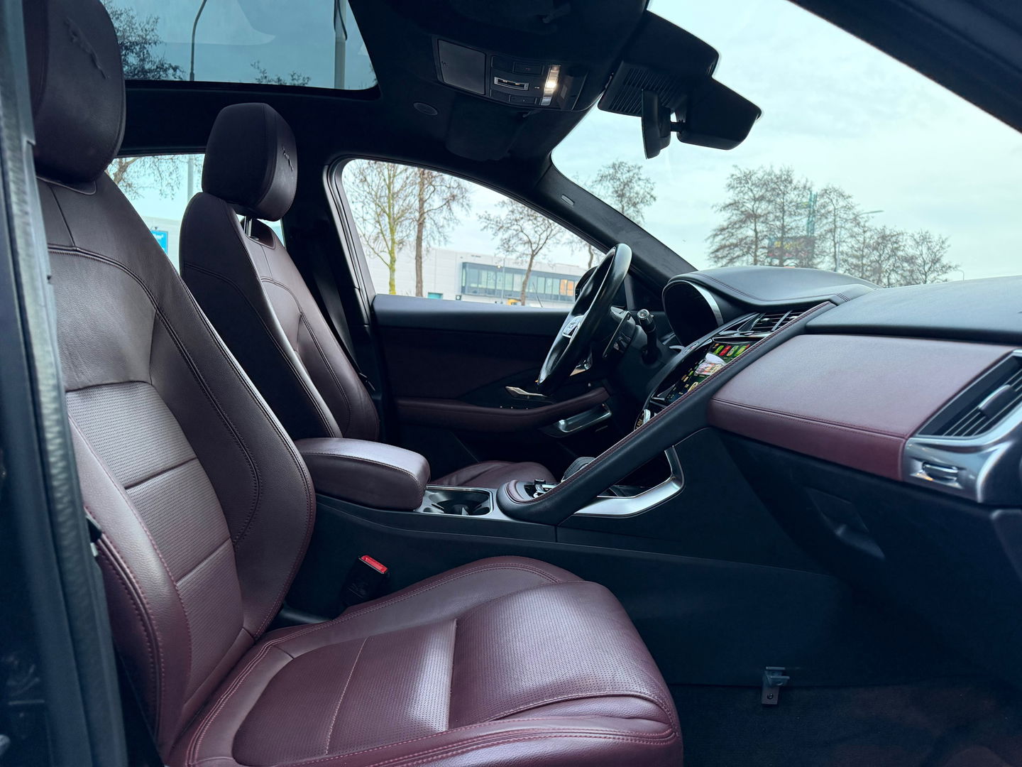 Jaguar E-Pace 1.5 P300e AWD R-Dynamic HSE Pano|Memory|Meridian|Carplay|310PK|Camera