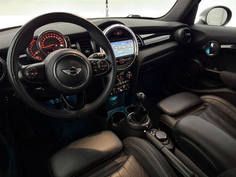 MINI Cooper 1.5 Cooper Chili Serious Business | Clima | Cruise | Navi | Parkeersens. | Keyless