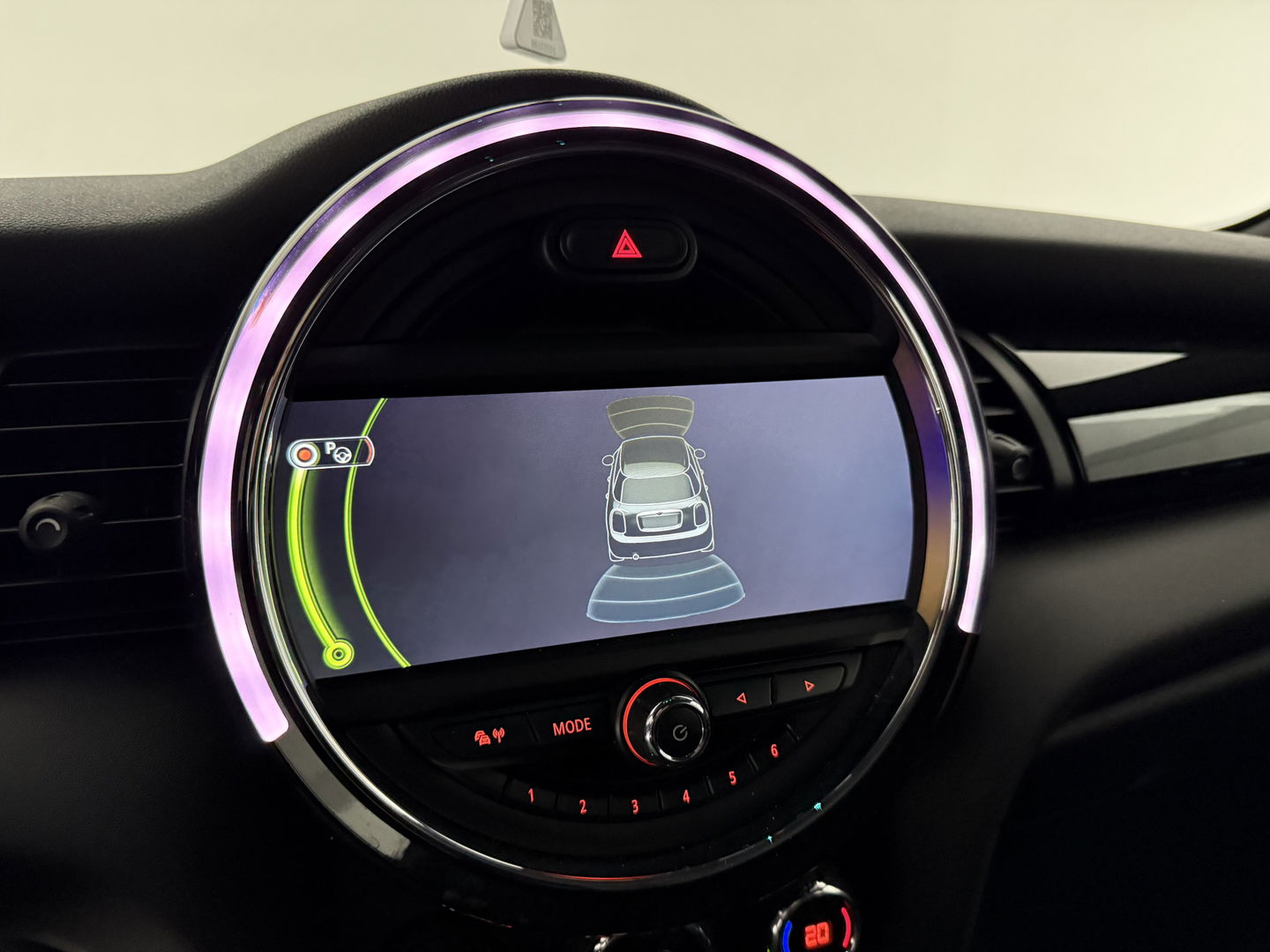 MINI Cooper 1.5 Cooper Chili Serious Business | Clima | Cruise | Navi | Parkeersens. | Keyless