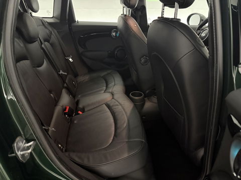 MINI Cooper 1.5 Cooper Chili Serious Business | Clima | Cruise | Navi | Parkeersens. | Keyless