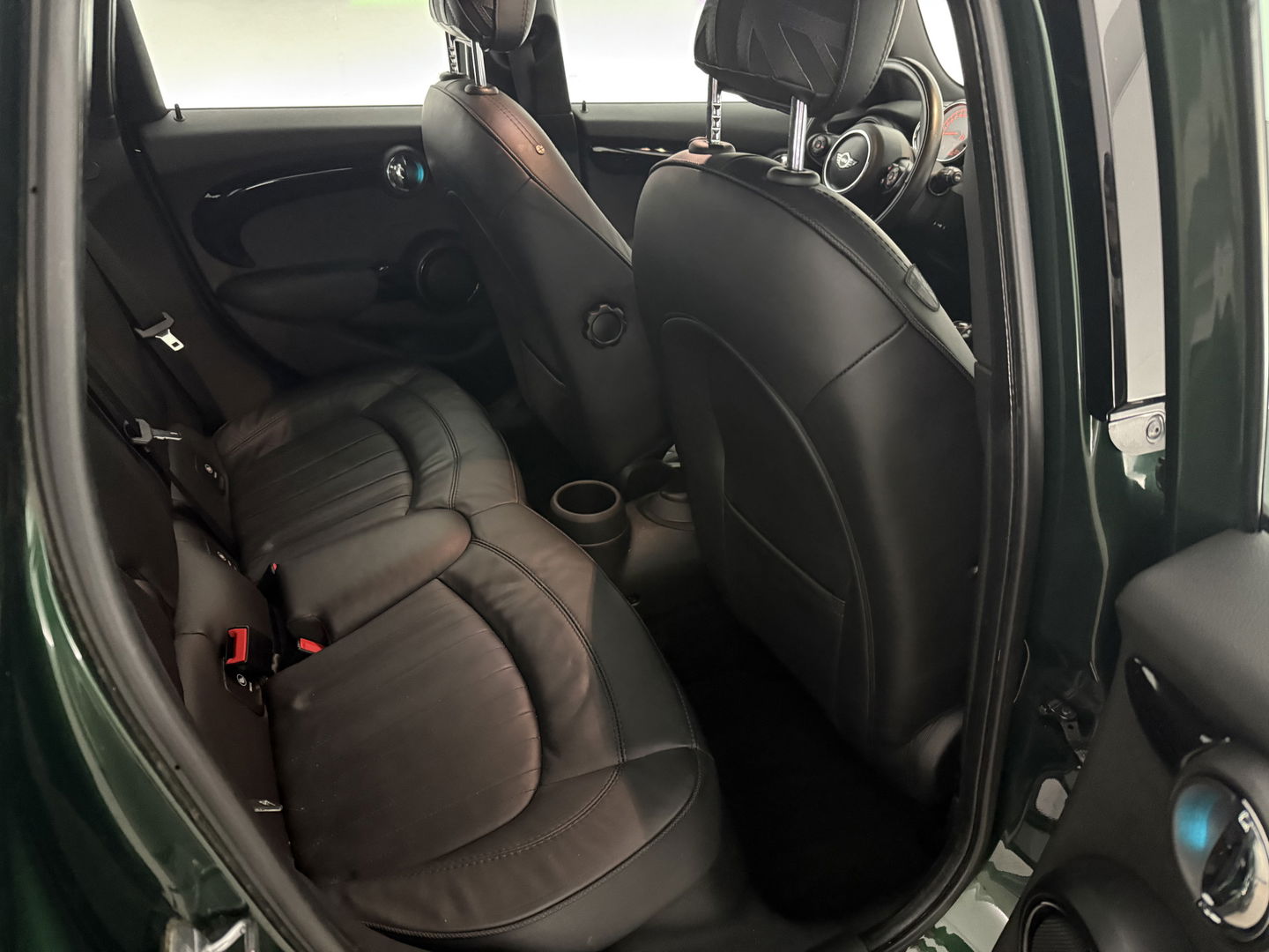 MINI Cooper 1.5 Cooper Chili Serious Business | Clima | Cruise | Navi | Parkeersens. | Keyless