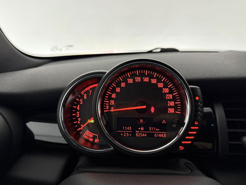 MINI Cooper 1.5 Cooper Chili Serious Business | Clima | Cruise | Navi | Parkeersens. | Keyless