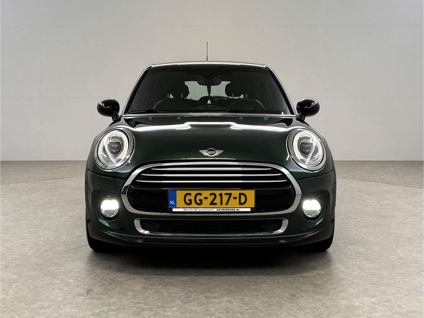MINI Cooper 1.5 Cooper Chili Serious Business | Clima | Cruise | Navi | Parkeersens. | Keyless