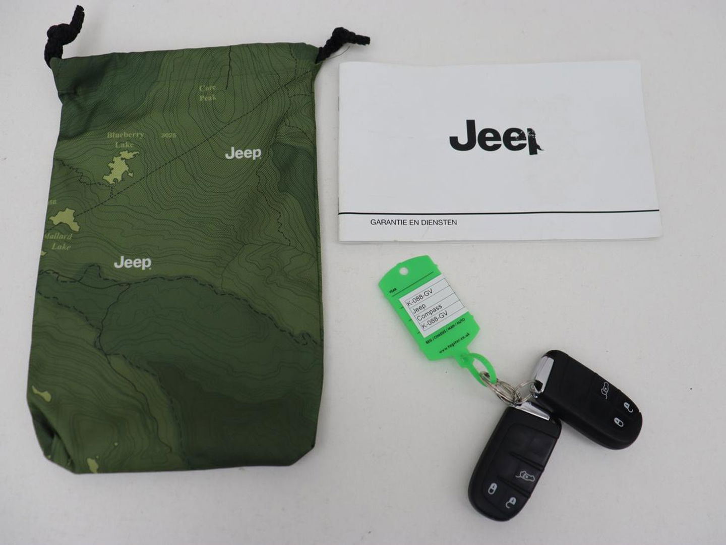 Jeep Compass 1.3T Longitude | Automaat | Trekhaak | Keyless | Carplay | Climate control | Parkeerhulp | Cruise control | DAB | Bluetooth