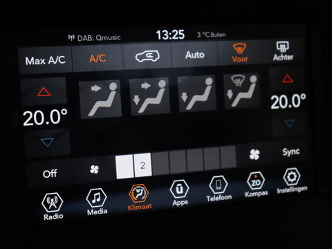 Jeep Compass 1.3T Longitude | Automaat | Trekhaak | Keyless | Carplay | Climate control | Parkeerhulp | Cruise control | DAB | Bluetooth