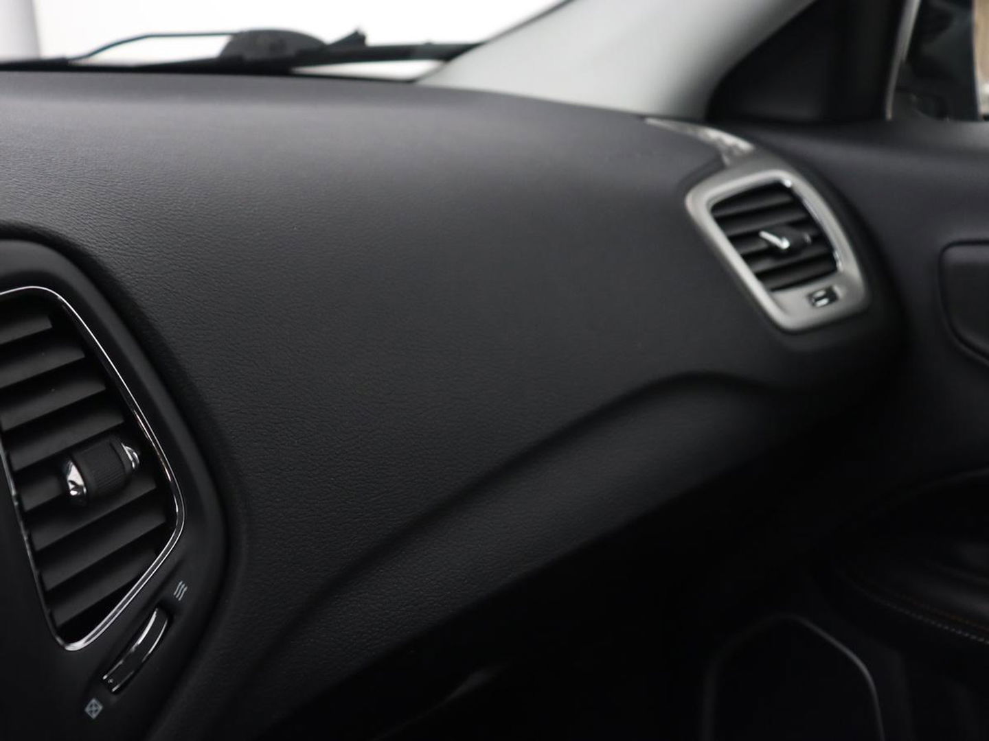 Jeep Compass 1.3T Longitude | Automaat | Trekhaak | Keyless | Carplay | Climate control | Parkeerhulp | Cruise control | DAB | Bluetooth