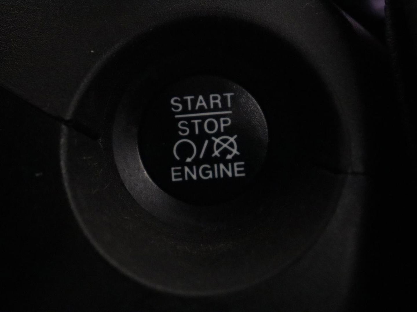 Jeep Compass 1.3T Longitude | Automaat | Trekhaak | Keyless | Carplay | Climate control | Parkeerhulp | Cruise control | DAB | Bluetooth