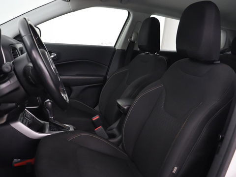 Jeep Compass 1.3T Longitude | Automaat | Trekhaak | Keyless | Carplay | Climate control | Parkeerhulp | Cruise control | DAB | Bluetooth