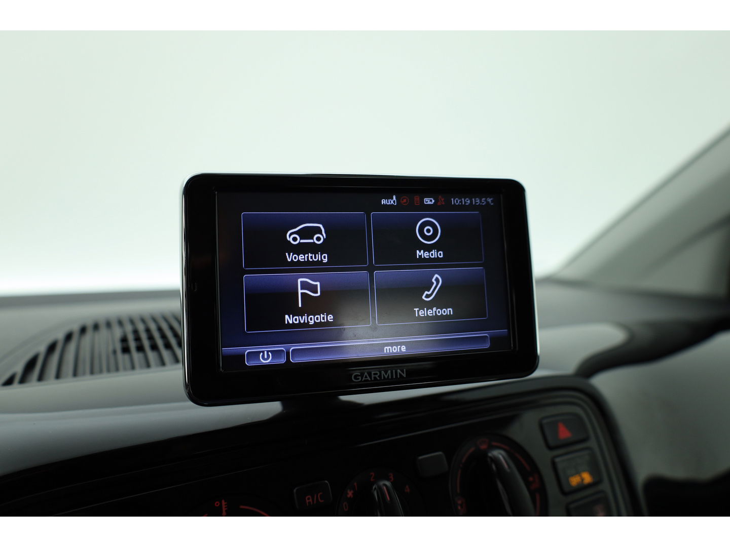 Volkswagen up! 1.0 move up! BlueMotion | Navigatie | Bluetooth | Airco | All Seasons