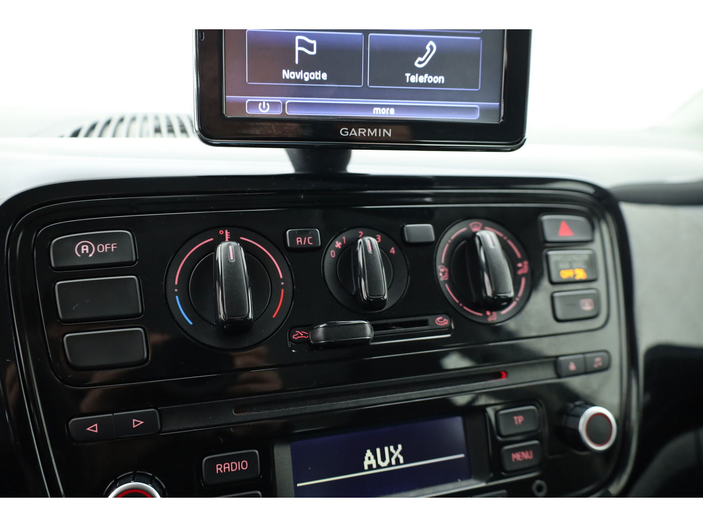 Volkswagen up! 1.0 move up! BlueMotion | Navigatie | Bluetooth | Airco | All Seasons