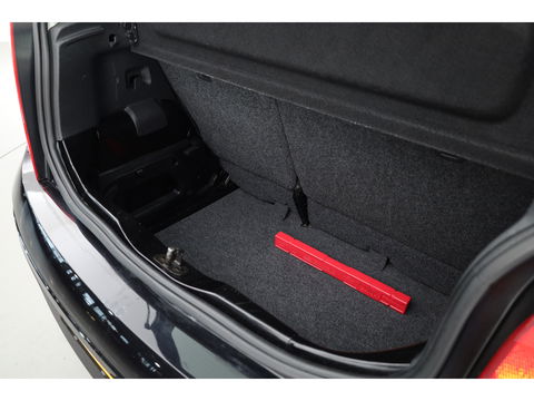 Volkswagen up! 1.0 move up! BlueMotion | Navigatie | Bluetooth | Airco | All Seasons