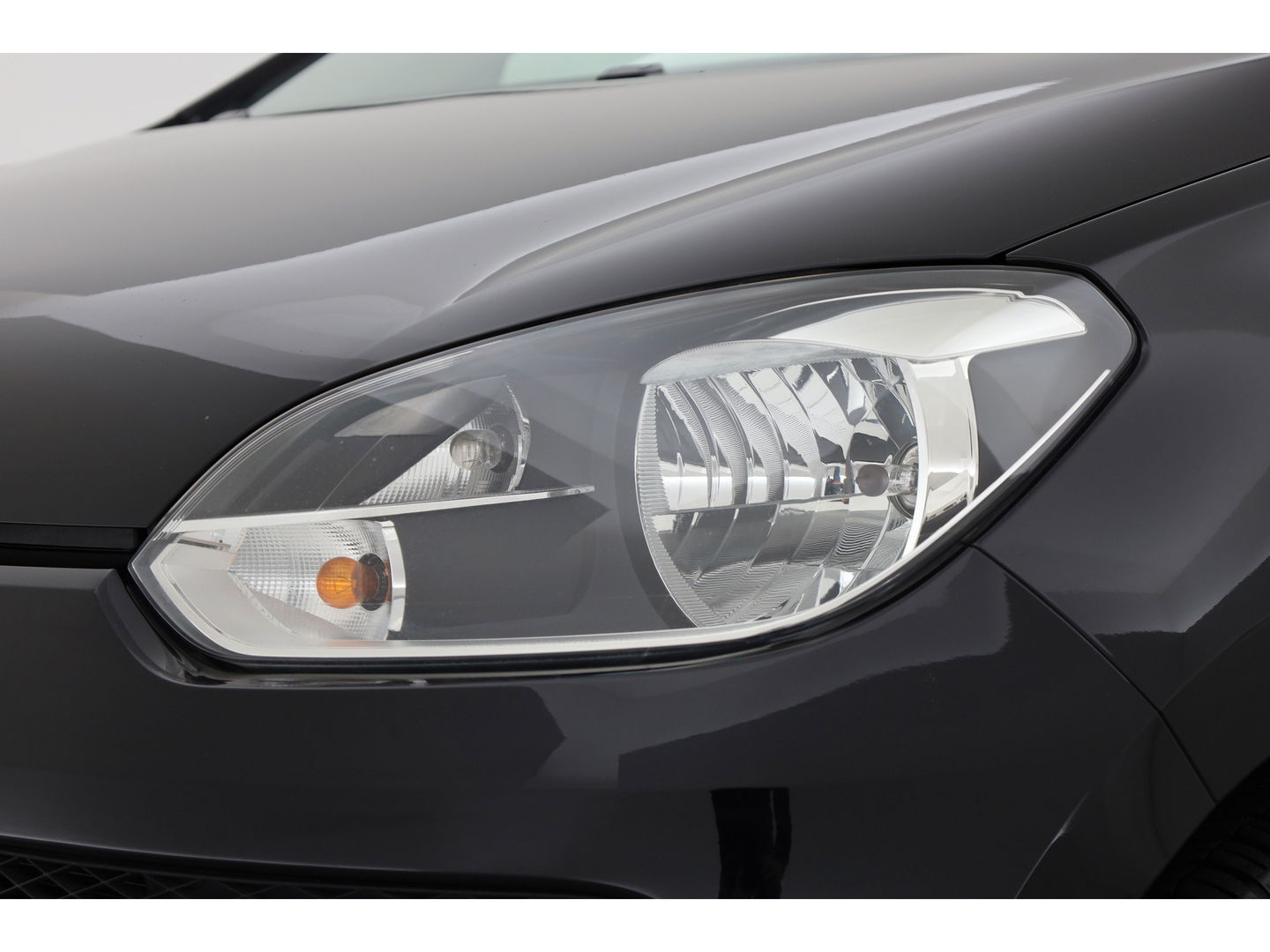 Volkswagen up! 1.0 move up! BlueMotion | Navigatie | Bluetooth | Airco | All Seasons