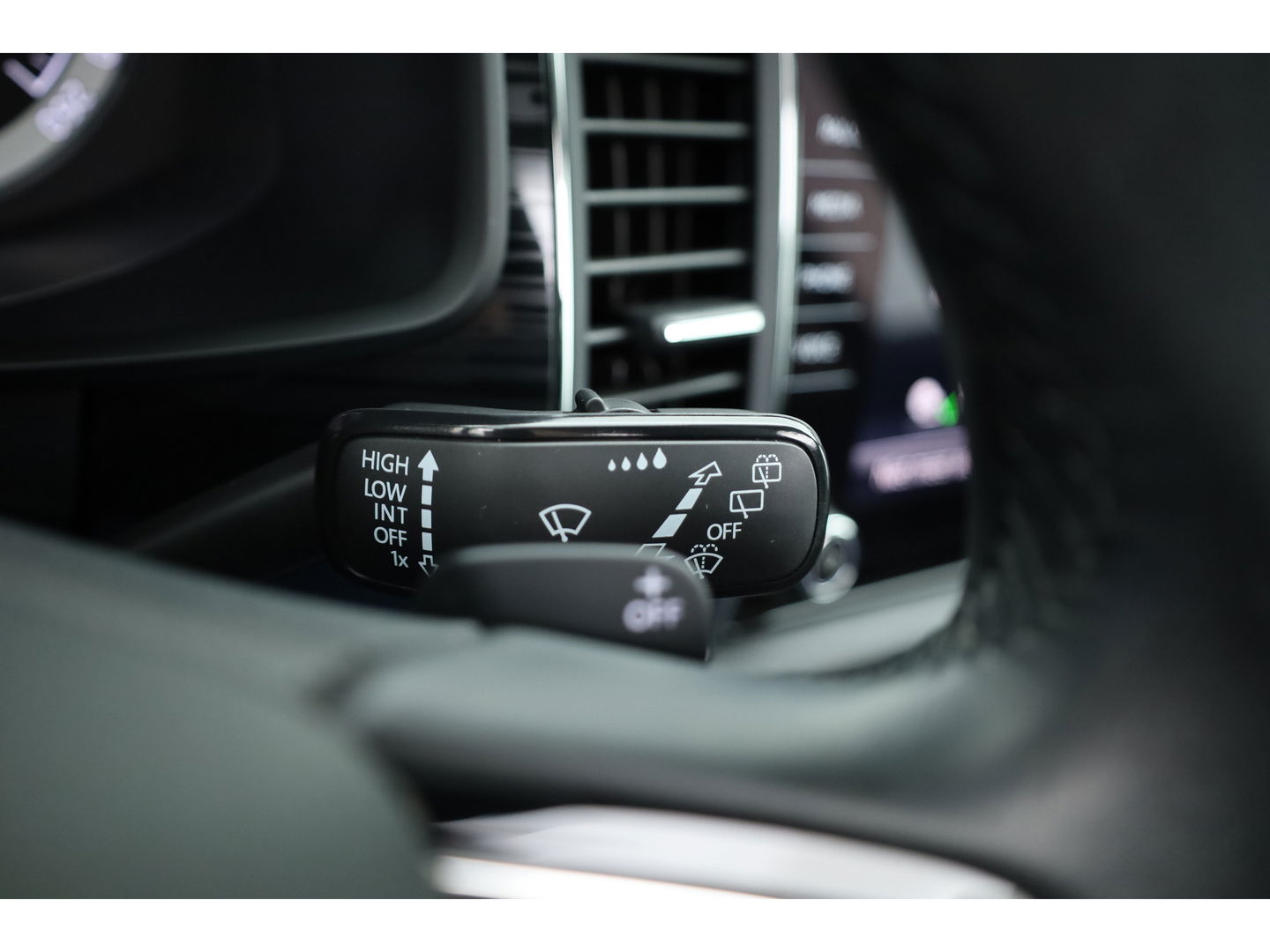 Škoda Kodiaq 1.5 TSI Style Business 7p. DSG | Pano | Camera | Trekhaak | Apple CarPlay | Dodehoekdet. | Stoelverw. | Keyless | Navi