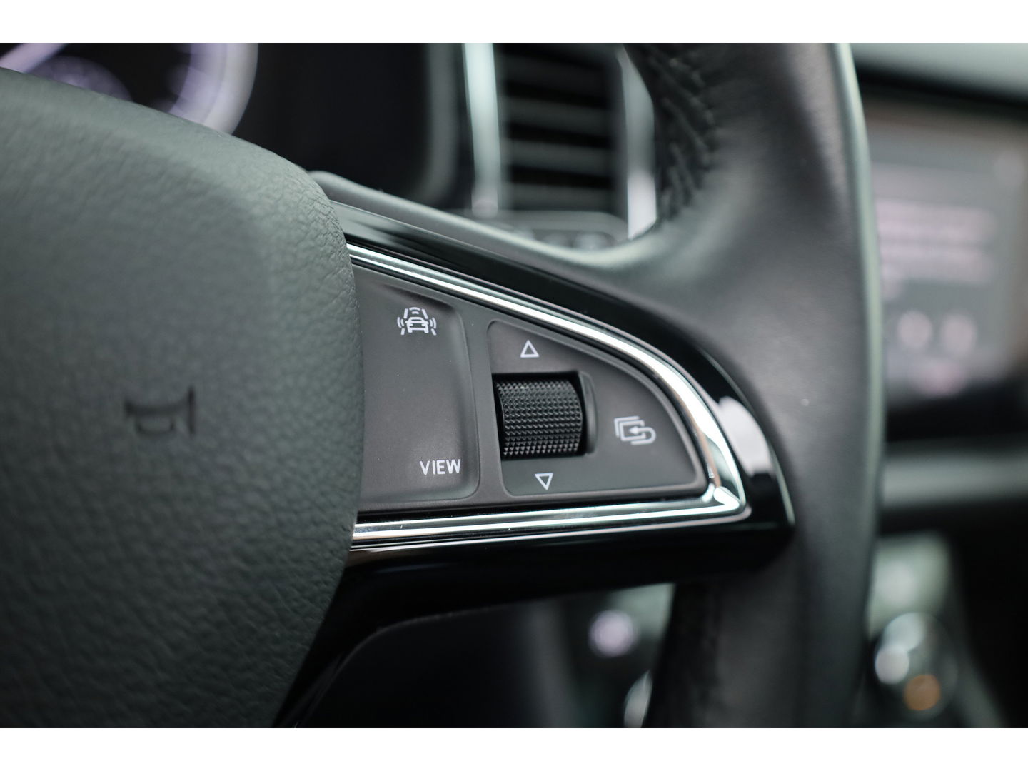 Škoda Kodiaq 1.5 TSI Style Business 7p. DSG | Pano | Camera | Trekhaak | Apple CarPlay | Dodehoekdet. | Stoelverw. | Keyless | Navi