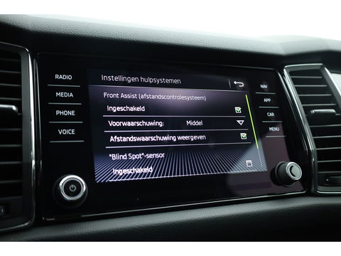 Škoda Kodiaq 1.5 TSI Style Business 7p. DSG | Pano | Camera | Trekhaak | Apple CarPlay | Dodehoekdet. | Stoelverw. | Keyless | Navi