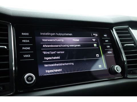 Škoda Kodiaq 1.5 TSI Style Business 7p. DSG | Pano | Camera | Trekhaak | Apple CarPlay | Dodehoekdet. | Stoelverw. | Keyless | Navi