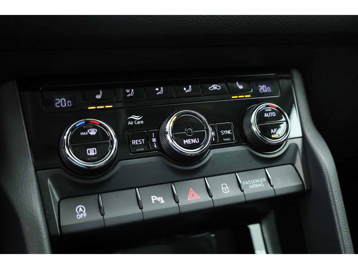 Škoda Kodiaq 1.5 TSI Style Business 7p. DSG | Pano | Camera | Trekhaak | Apple CarPlay | Dodehoekdet. | Stoelverw. | Keyless | Navi