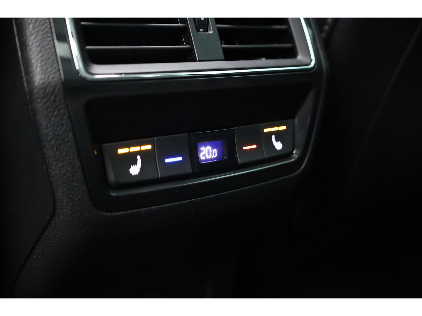 Škoda Kodiaq 1.5 TSI Style Business 7p. DSG | Pano | Camera | Trekhaak | Apple CarPlay | Dodehoekdet. | Stoelverw. | Keyless | Navi