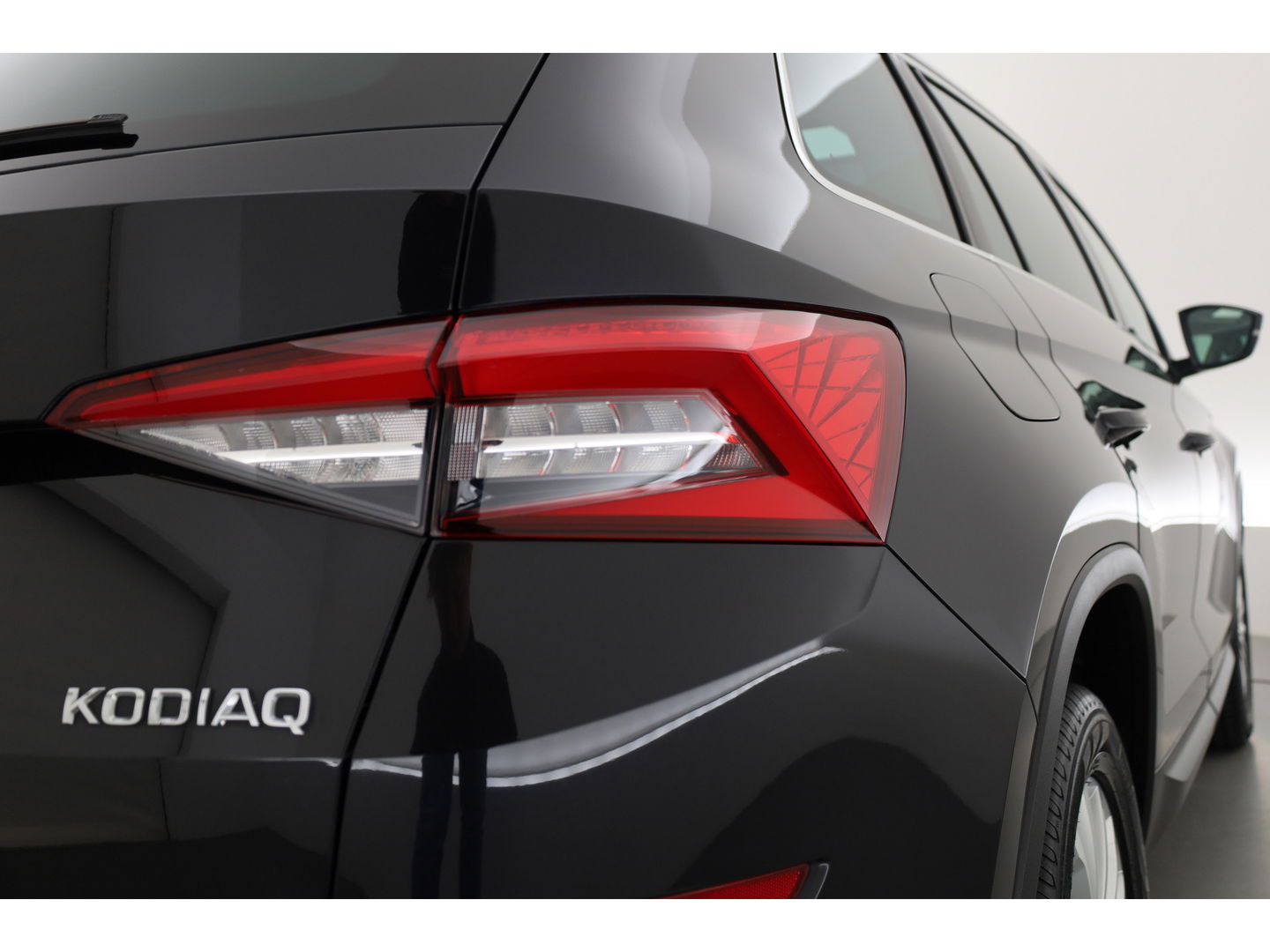 Škoda Kodiaq 1.5 TSI Style Business 7p. DSG | Pano | Camera | Trekhaak | Apple CarPlay | Dodehoekdet. | Stoelverw. | Keyless | Navi