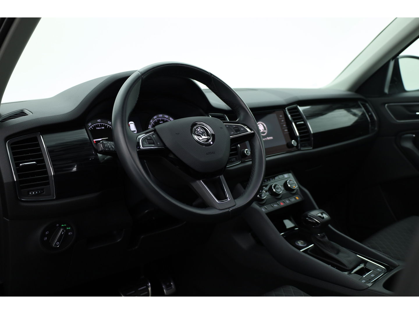 Škoda Kodiaq 1.5 TSI Style Business 7p. DSG | Pano | Camera | Trekhaak | Apple CarPlay | Dodehoekdet. | Stoelverw. | Keyless | Navi