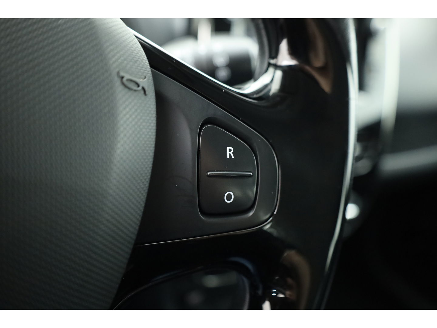 Renault Clio Estate 0.9 TCe | Navi | Cruise Control | PDC+A | Airco | Bluetooth | 16''