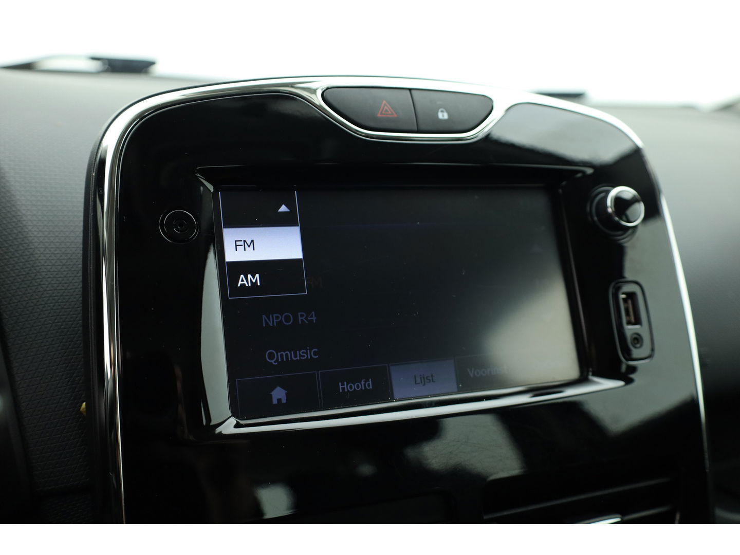 Renault Clio Estate 0.9 TCe | Navi | Cruise Control | PDC+A | Airco | Bluetooth | 16''