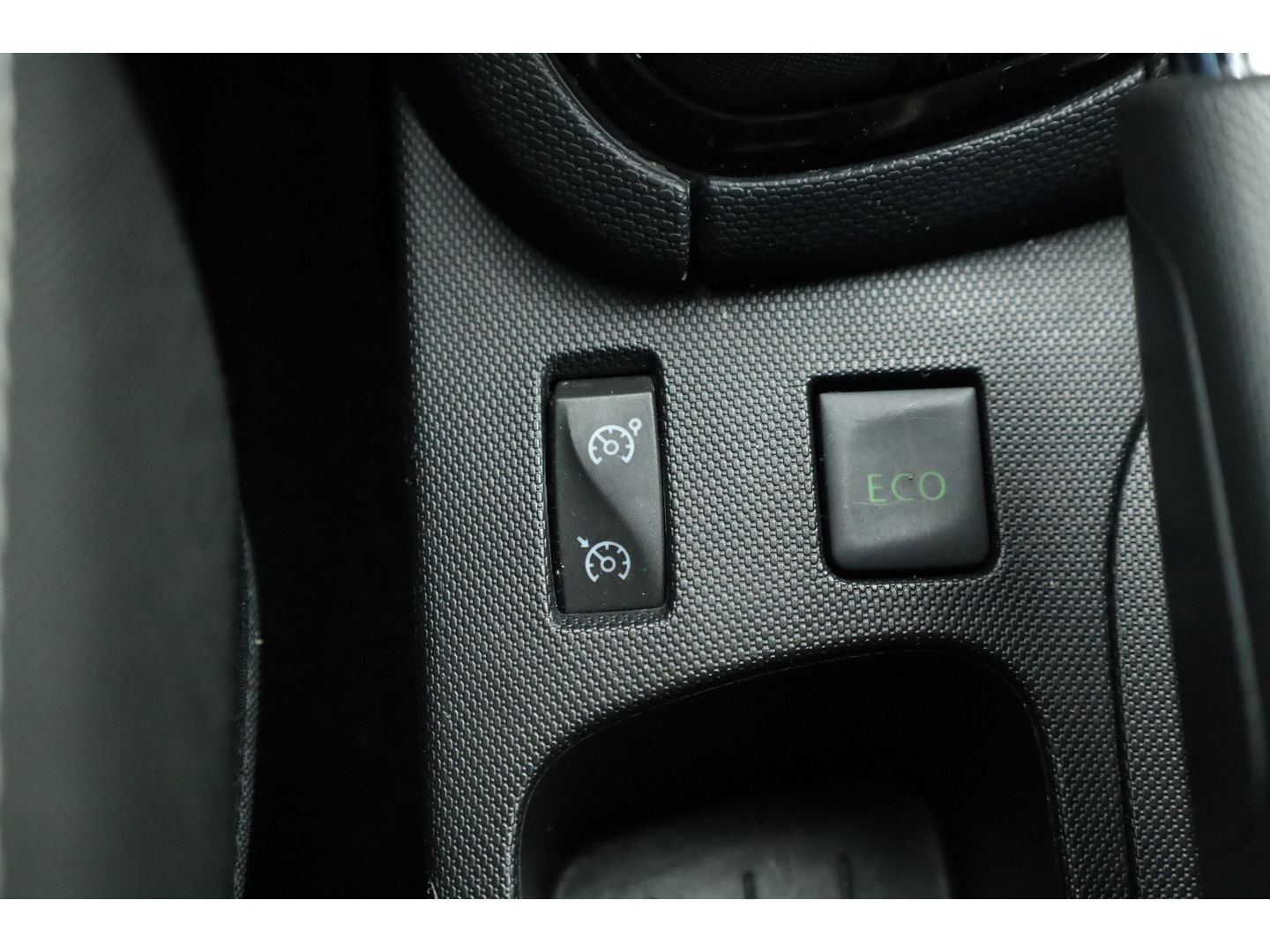 Renault Clio Estate 0.9 TCe | Navi | Cruise Control | PDC+A | Airco | Bluetooth | 16''