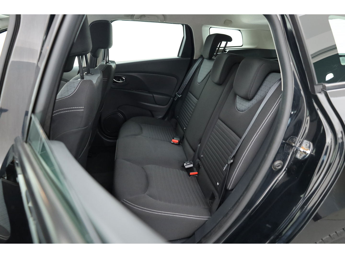 Renault Clio Estate 0.9 TCe | Navi | Cruise Control | PDC+A | Airco | Bluetooth | 16''