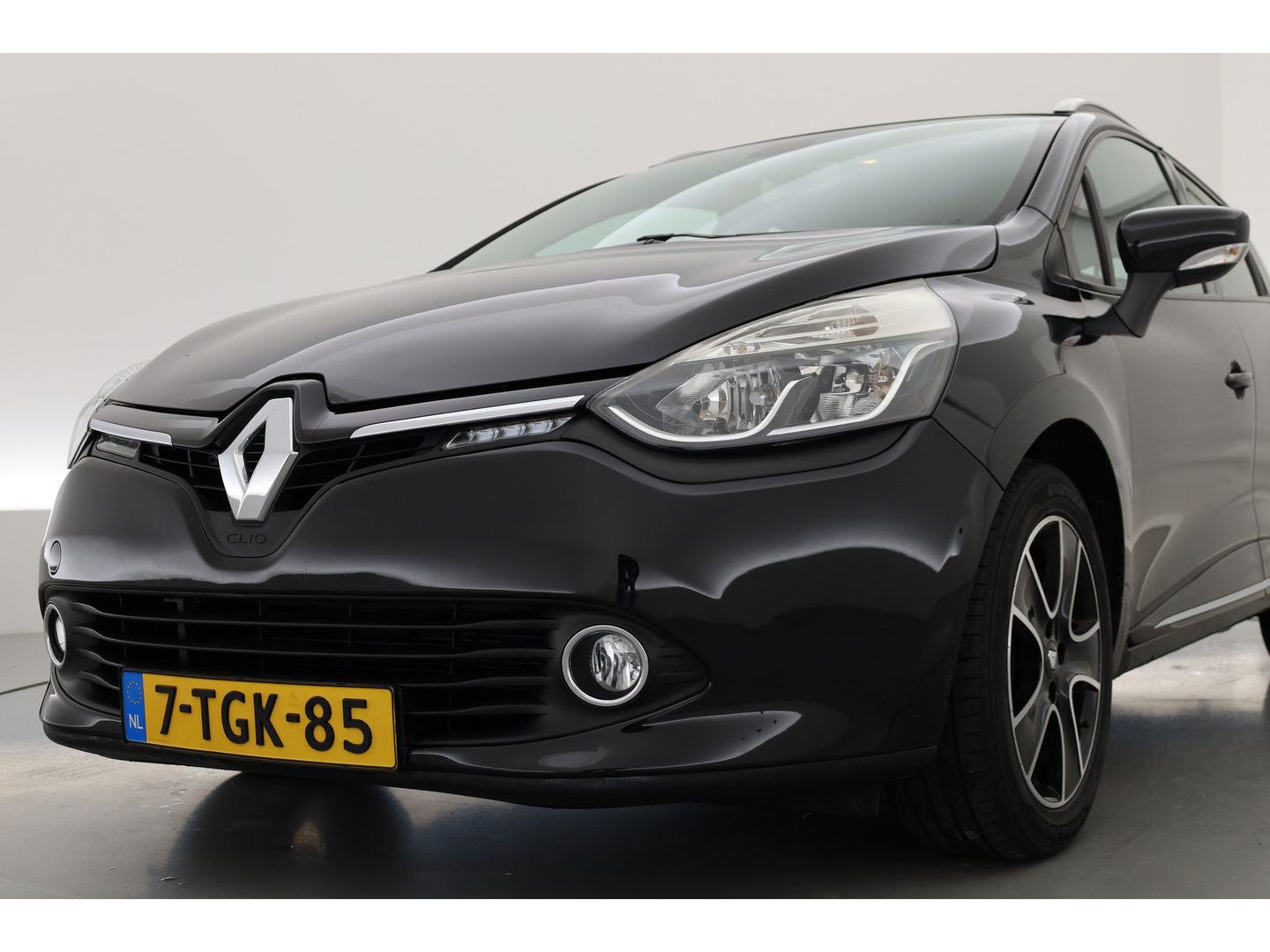 Renault Clio Estate 0.9 TCe | Navi | Cruise Control | PDC+A | Airco | Bluetooth | 16''
