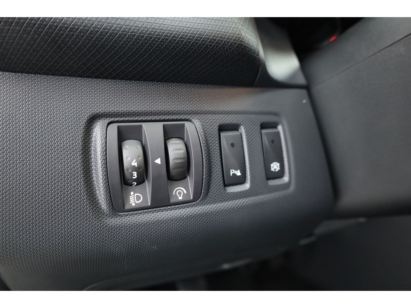 Renault Clio Estate 0.9 TCe | Navi | Cruise Control | PDC+A | Airco | Bluetooth | 16''