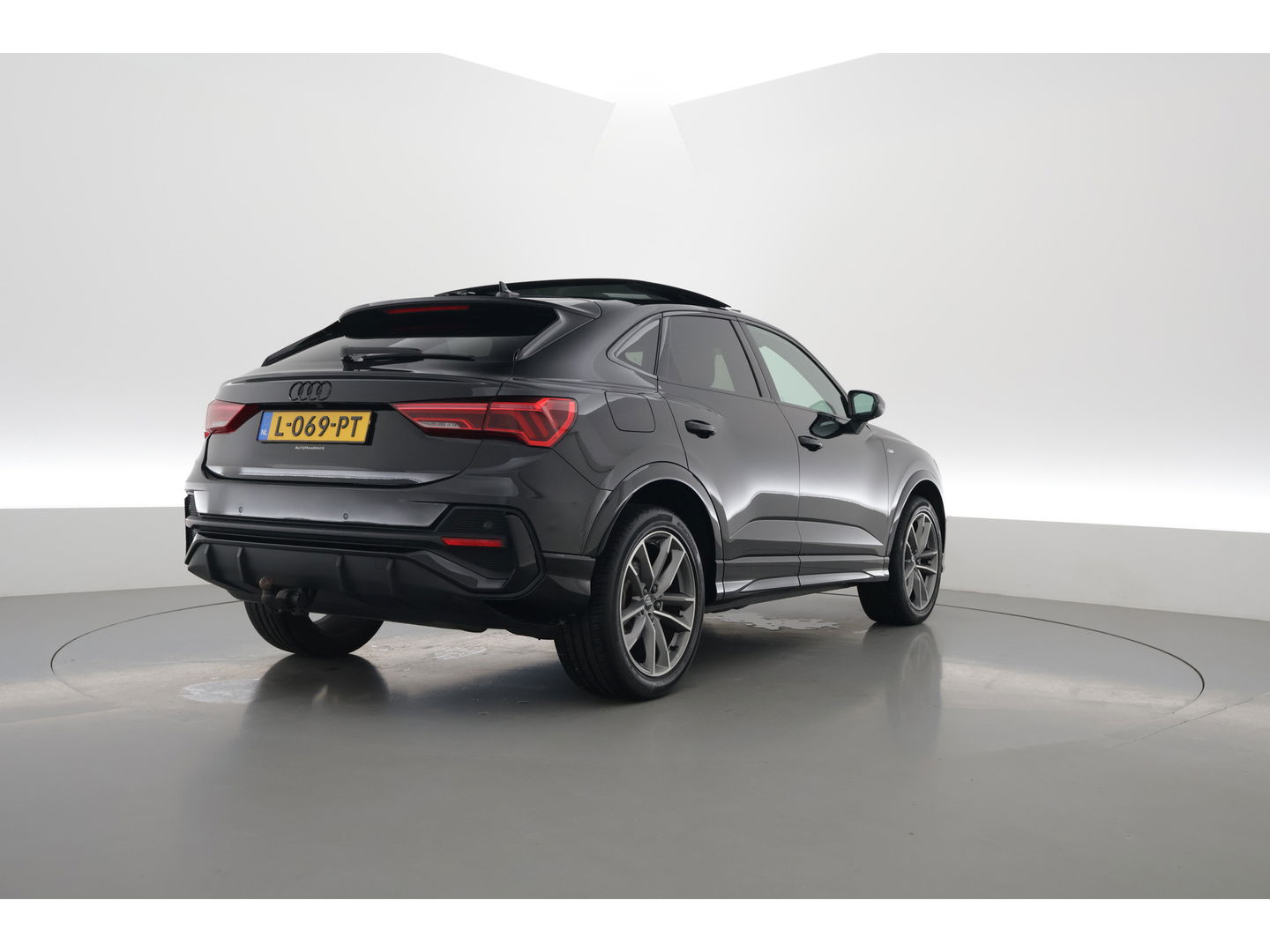 Audi Q3 Sportback 35 TFSI S Line | Pano | Bang & Olufsen | Standkachel | Camera | Adapt. Cruise | Elek. Trekhaak | Stoelverw. | Dodehoekdet. |