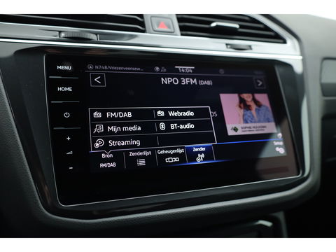 Volkswagen Tiguan 1.4 TSI eHybrid R-Line Black style | Pano | 360cam | Elek. Trekhaak | 19'' | Stoel- Stuurverw. | Adapt. Cruise |